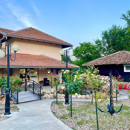 Moravska Obala - Prenociste I Restoran Διαμέρισμα *