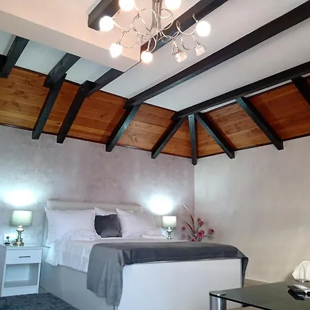 Moravska Obala - Prenociste I Restoran Velika Plana