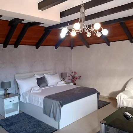 Moravska Obala - Prenociste I Restoran Velika Plana