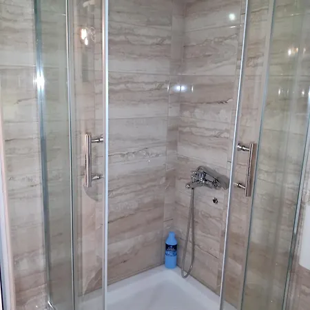 Moravska Obala - Prenociste I Restoran Διαμέρισμα *