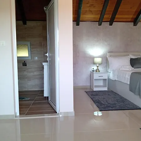 Moravska Obala - Prenociste I Restoran *