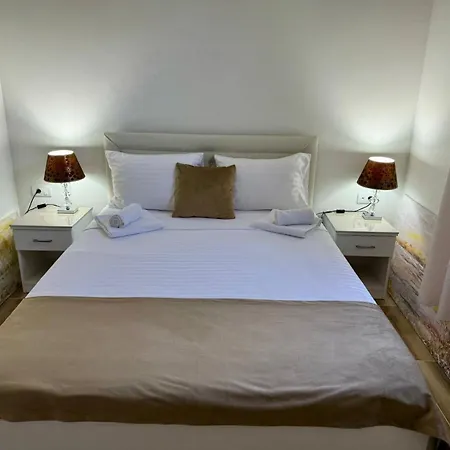 Moravska Obala - Prenociste I Restoran