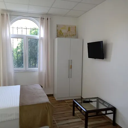 Moravska Obala - Prenociste I Restoran * Velika Plana