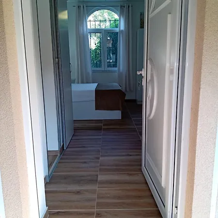 Moravska Obala - Prenociste I Restoran Διαμέρισμα *