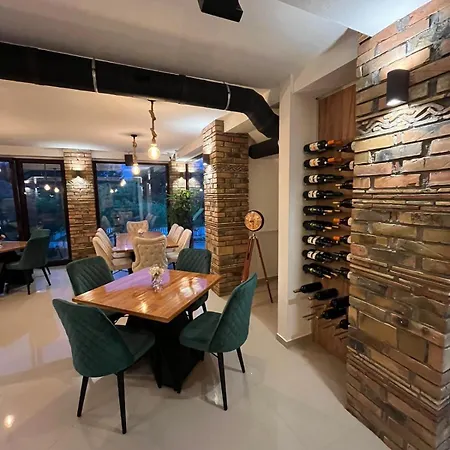 Moravska Obala - Prenociste I Restoran Διαμέρισμα *